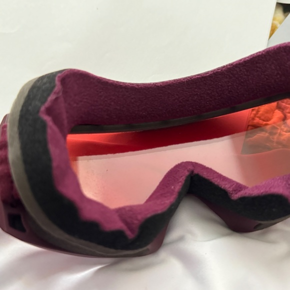 Oakley Prism Rose Ski Googles - Picture 2 of 2